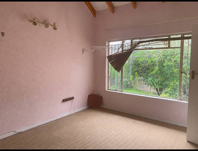 3 BEDROOM APARTMENT FOR SALE IN VEREENIGING CENTRAL